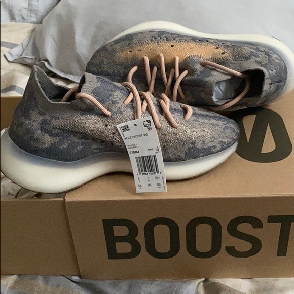 Yeezy 350 v3 Triple White OG Shopee Vietnam